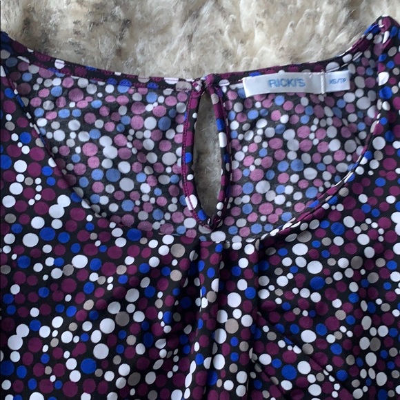 Ricki’s Women’s top size XS - Picture 3 of 3